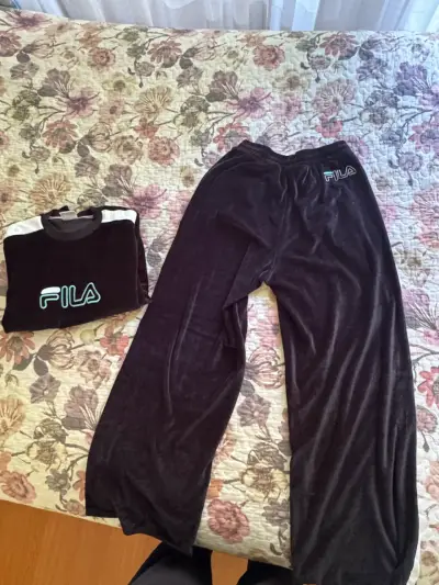 Conjunto deportivo FILA negro talla M - miniatura 3