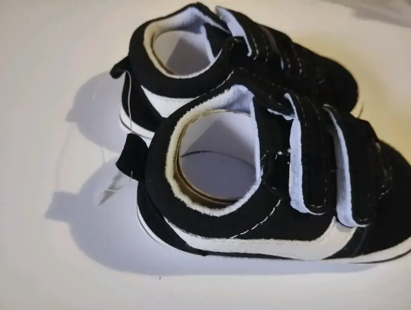 Zapatillas para bebé variadas - 4
