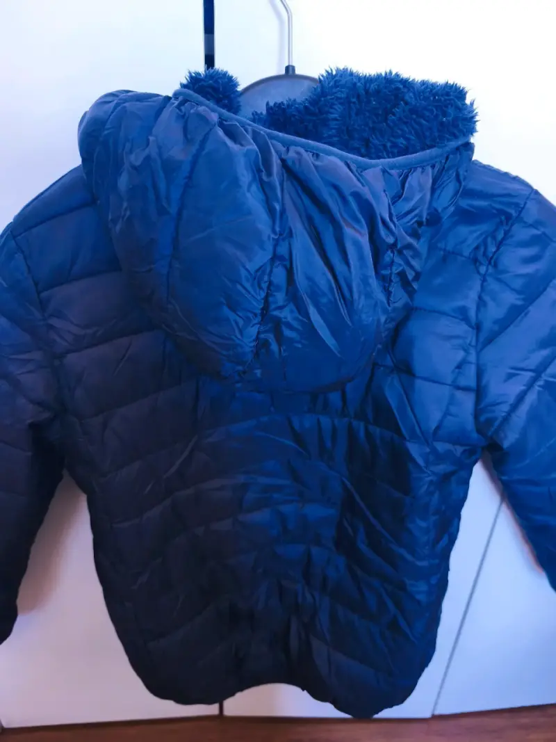 Parka azul acolchada con capucha - 4