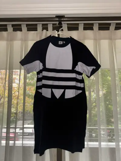 Vestido Adidas talla M - miniatura 2