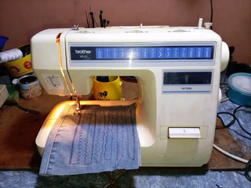 Máquina de coser Brother XR-33 - 5