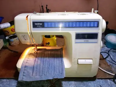 Máquina de coser Brother XR-33 - miniatura 5