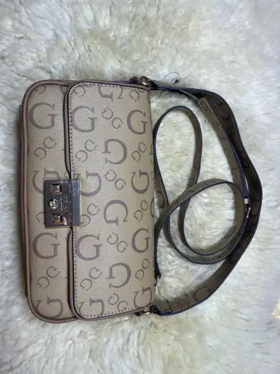 CARTERA ORIGINAL GUESS NUEVA - miniatura 1