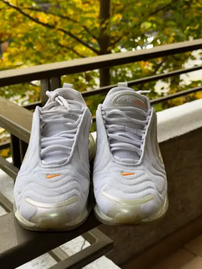 Zapatillas Nike modelo 720 - miniatura 2