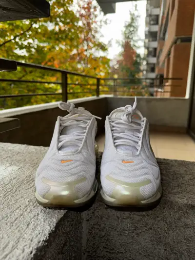 Zapatillas Nike modelo 720 - miniatura 3
