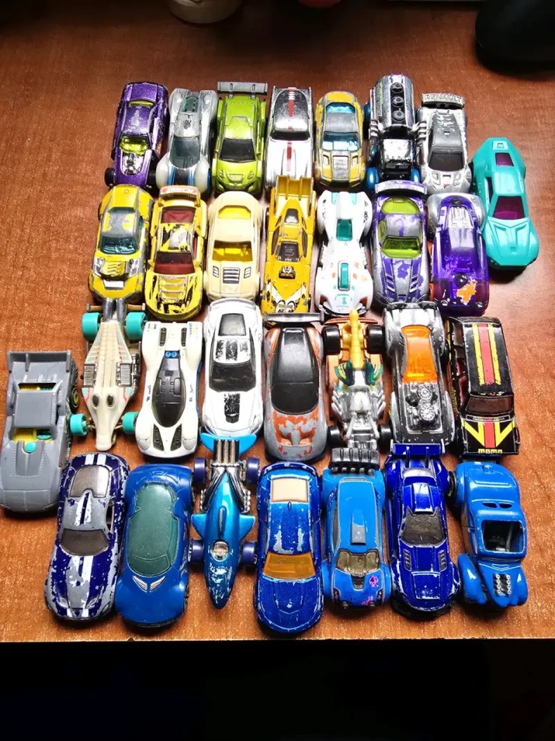 Set de 30 autos de juguete Hotwheels - 1
