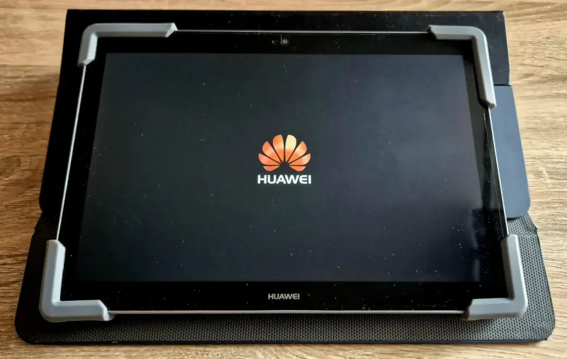 Tablet Huawei + Funda Targus - 4