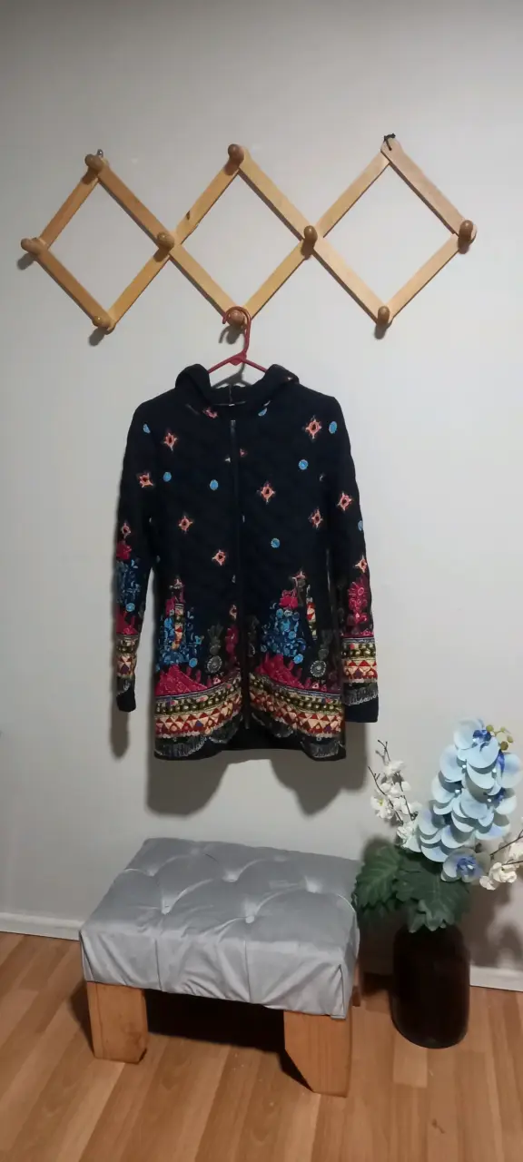 Chaqueta acolchada con diseño