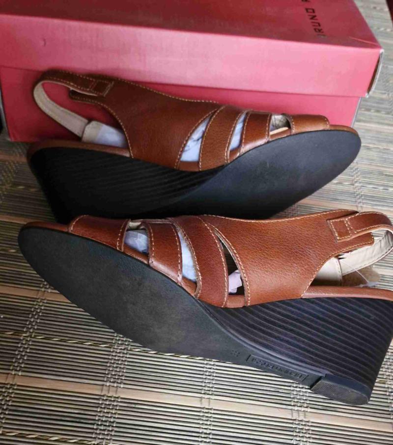 Sandalias marrones Bruno Rossi nuevas - 2
