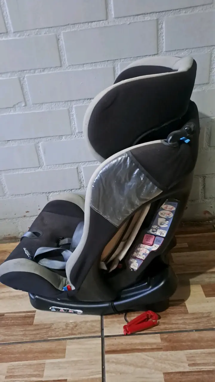 Silla de auto Bebesit gris - 2