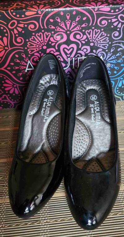 Zapatos negros charol talla 38 - miniatura 1