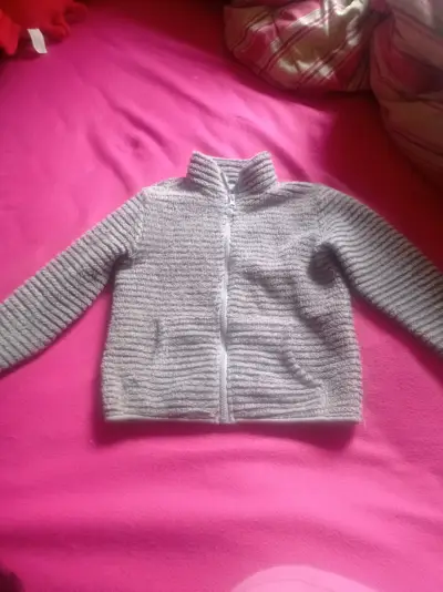 Chaqueta de lana gris con cierre - miniatura 1