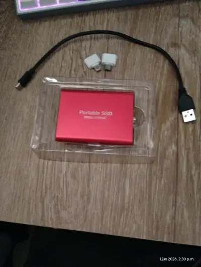 Disco SSD portátil rojo - miniatura 1
