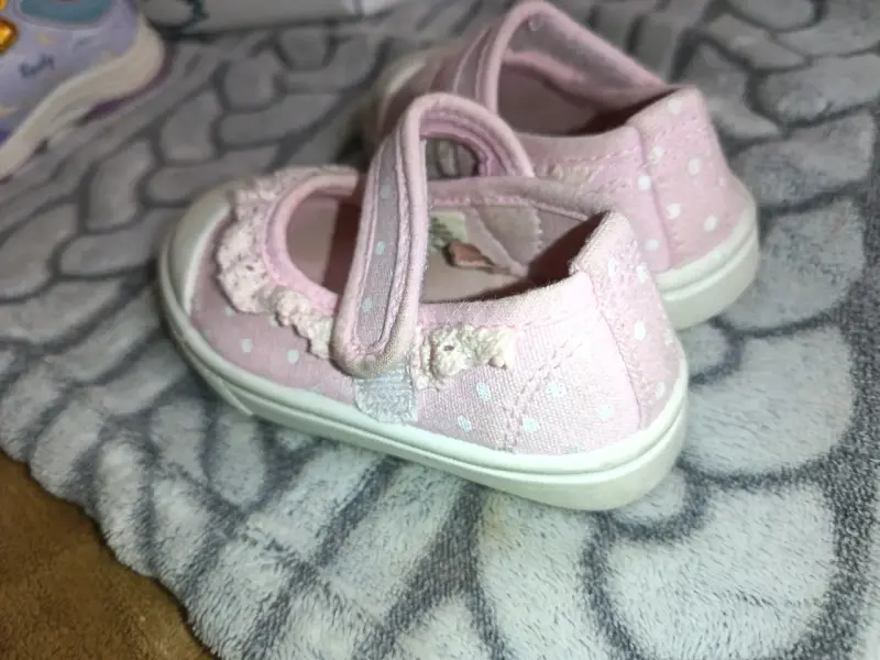 Zapatos rosados para bebé - 3