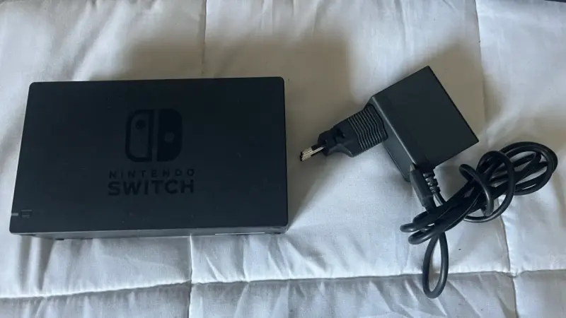Consola Nintendo Switch con accesorios - 4