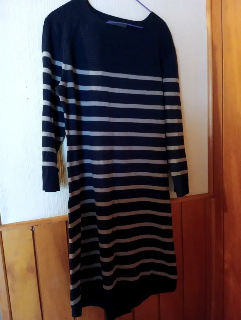 Vestido a rayas azul y gris