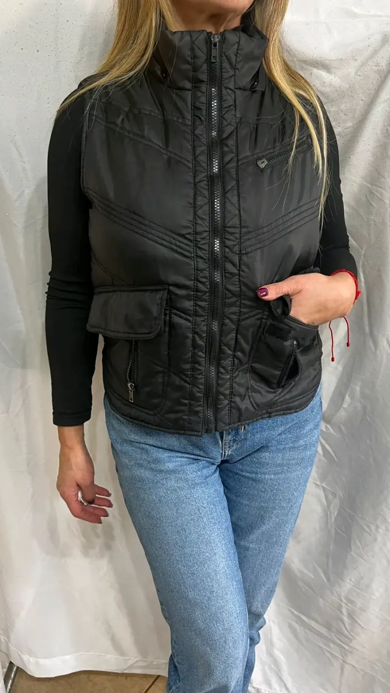 Chaleco negro impermeable - 4