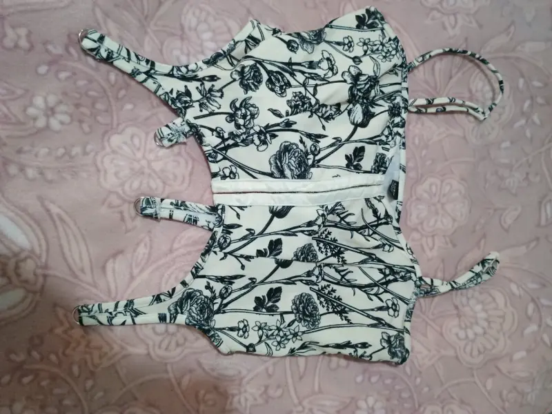 Top deportivo estampado floral - 4