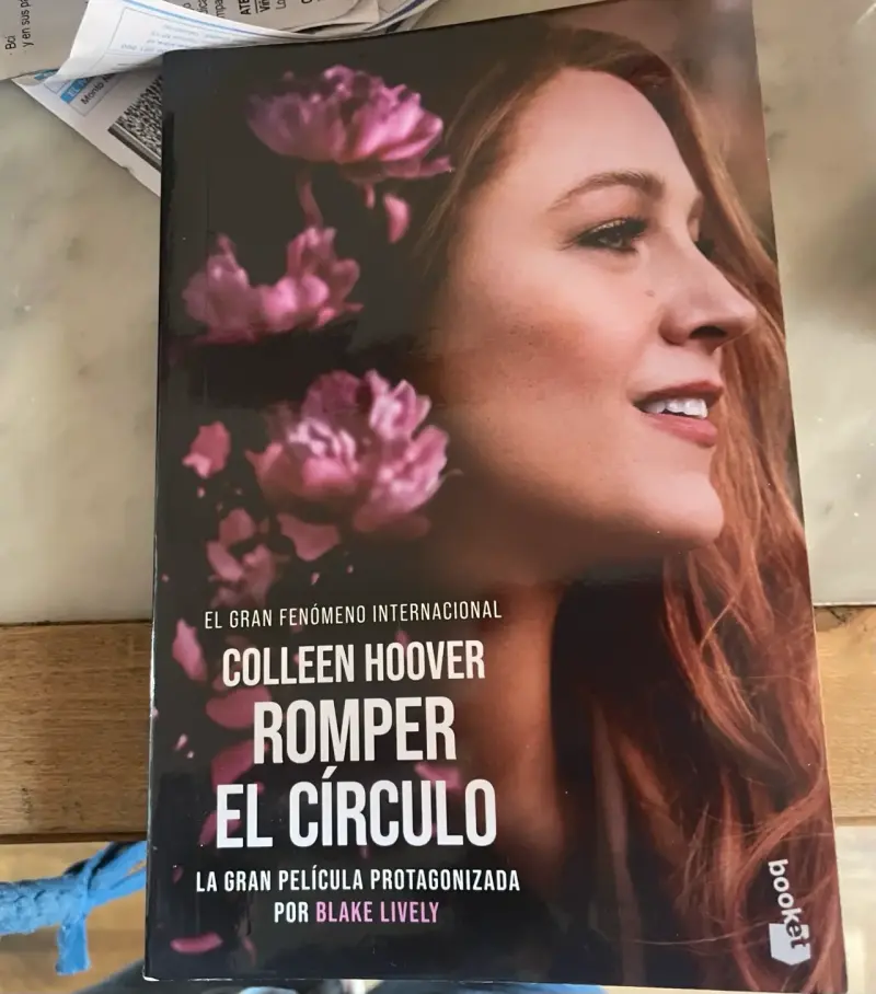 Libro Romper el Círculo Colleen Hoover