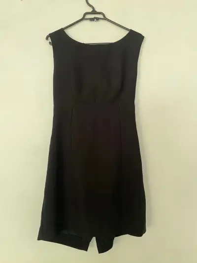 Vestido negro - miniatura 2