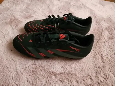 Zapatillas de fútbol negras - miniatura 1