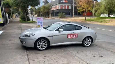 Auto gris deportivo Hyundai - Coupe 2.0 - - miniatura 1