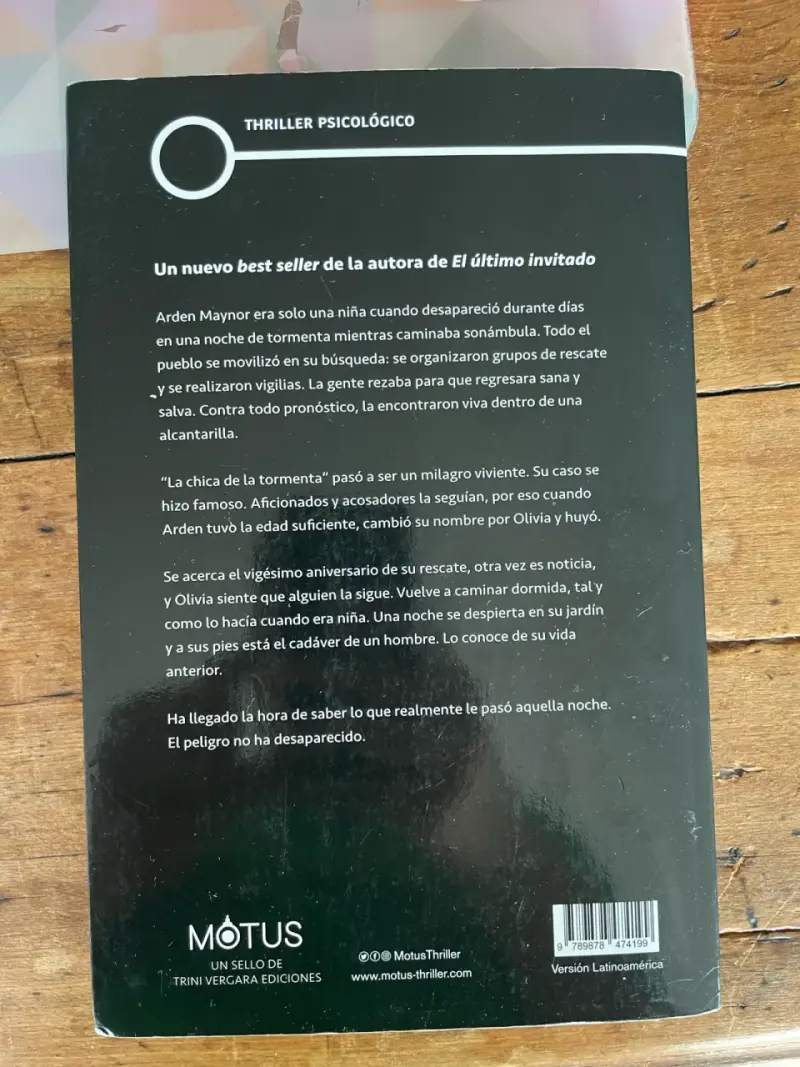 Libro La Chica de la Tormenta - 2