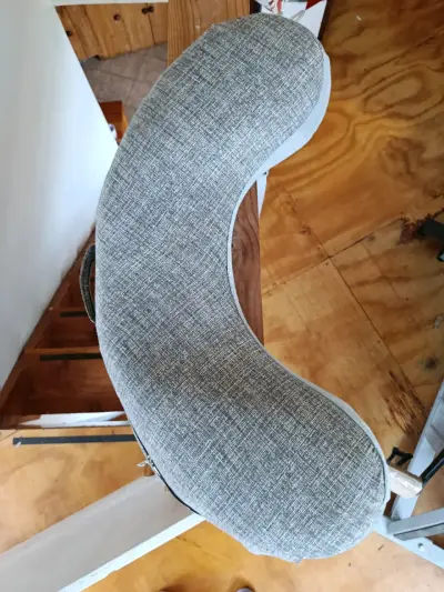 Cojín de lactancia gris ergonómico - miniatura 3