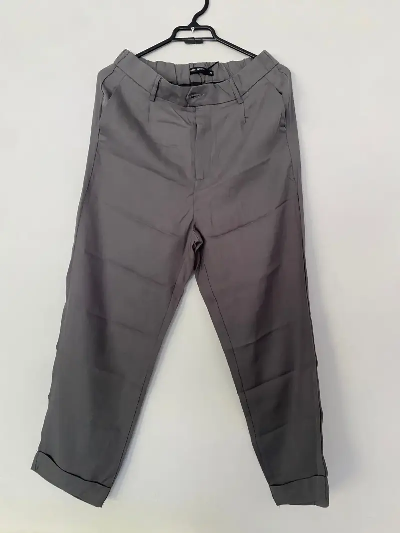 Pantalones gris oscuro - 1