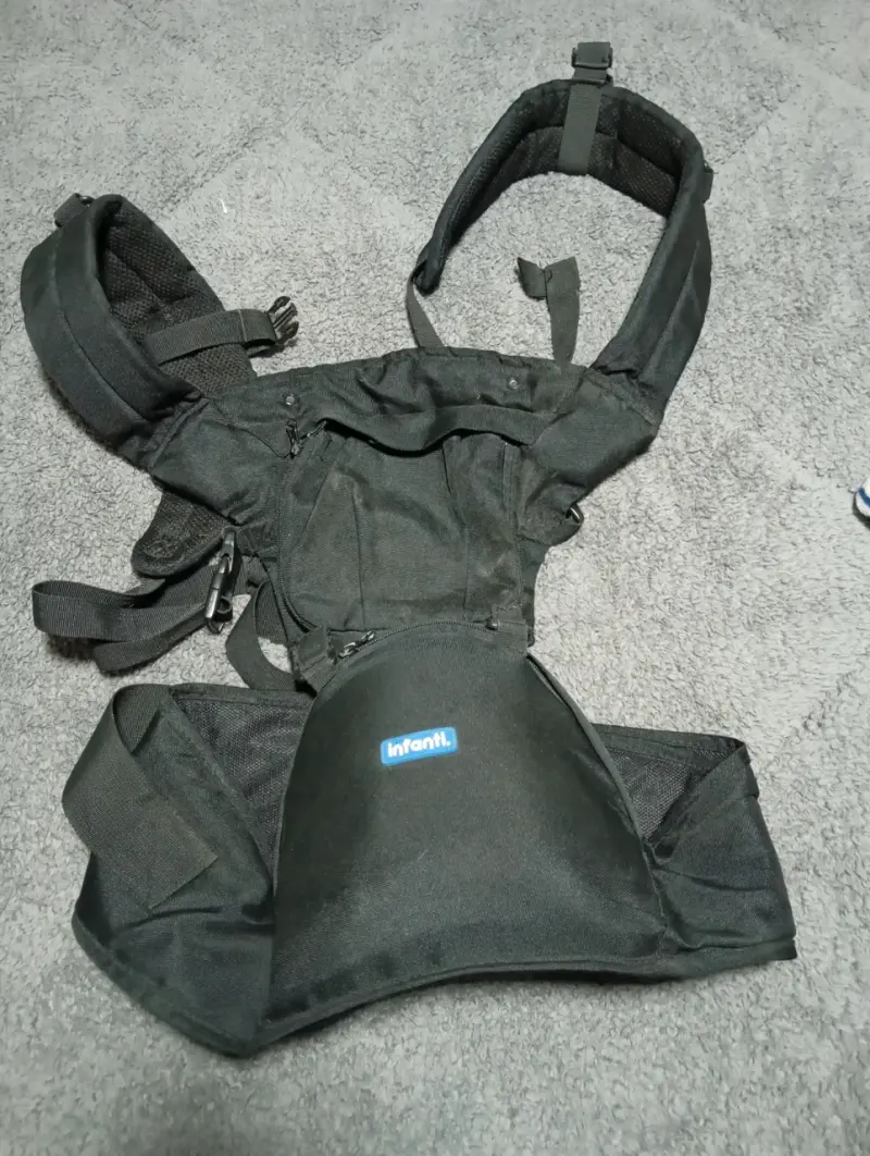 Mochila porta bebé Infanti negra