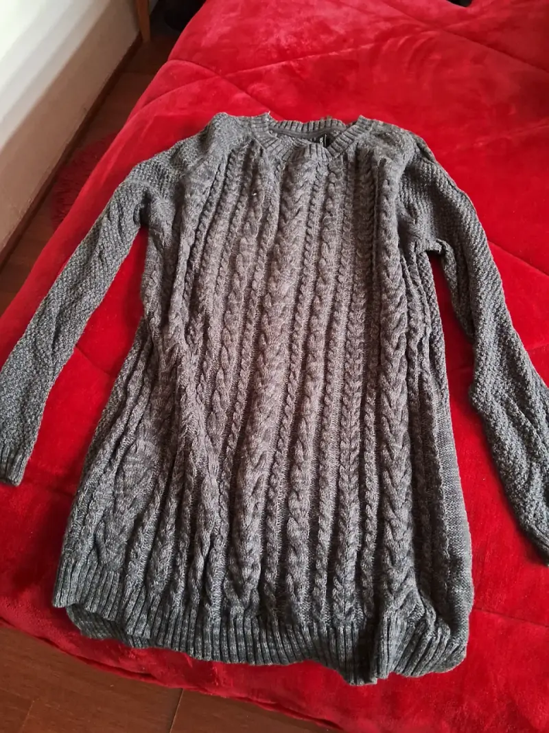 Suéter gris de lana