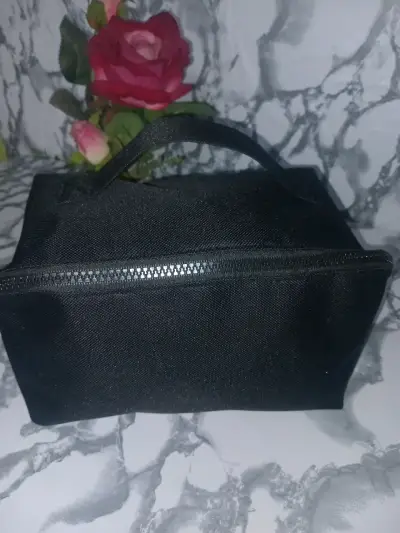 Neceser negro para viaje - miniatura 1