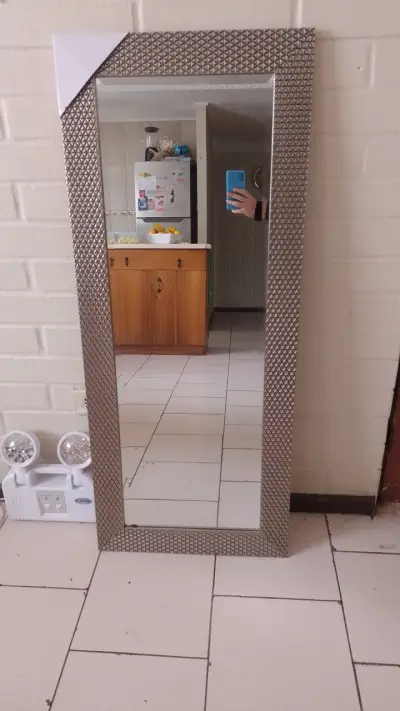 Espejo decorativo moderno - miniatura 1