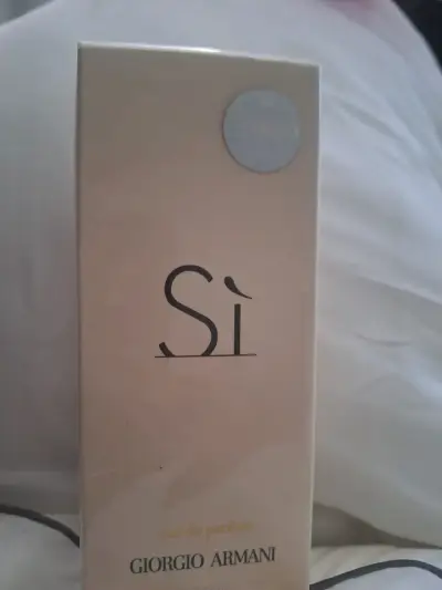 Perfume Giorgio Armani Si - miniatura 1