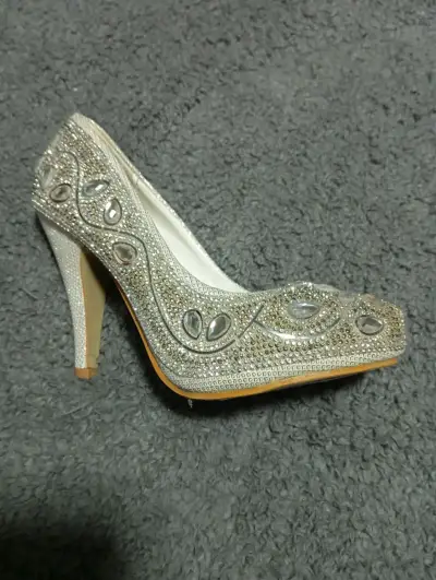 Zapato de tacón alto brillante ideal matrimonio - miniatura 1