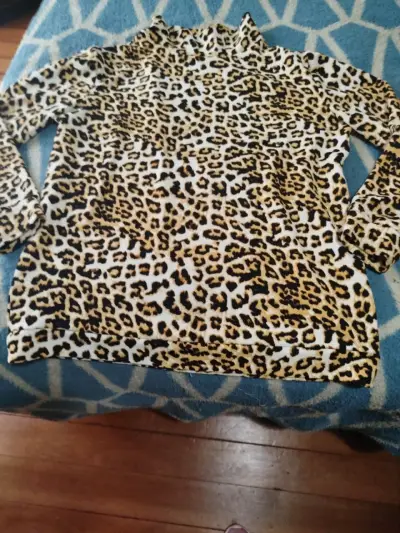 Polerón animal print - miniatura 2