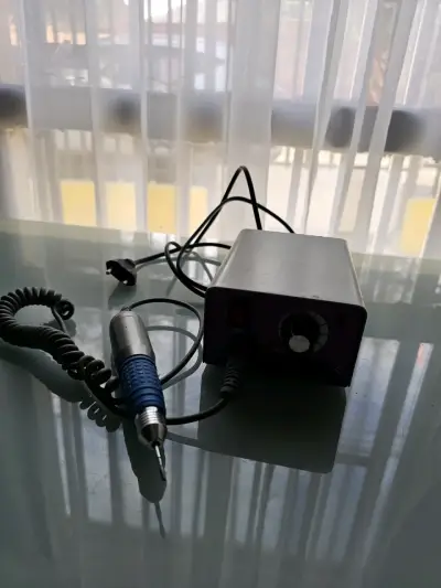 Extractor de polvo para uñas - miniatura 3