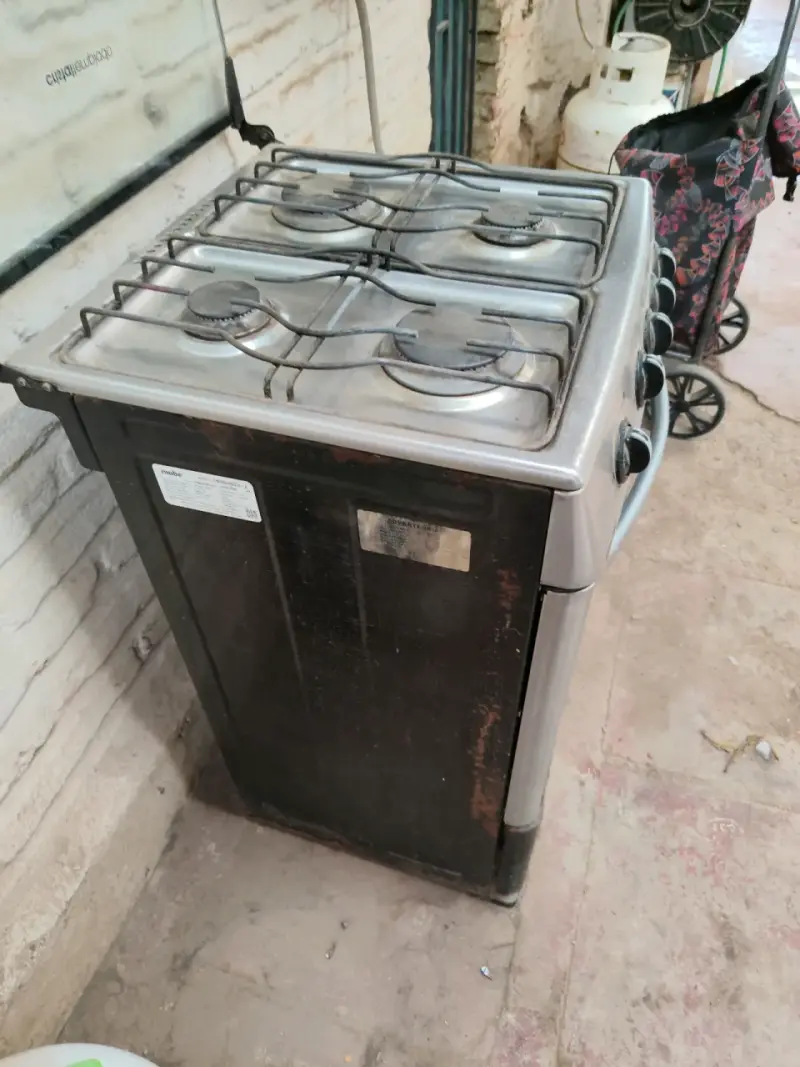 Cocina a gas cuatro quemadores - 1
