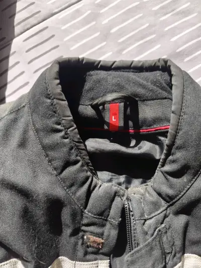 Chaqueta negra talla L - miniatura 1