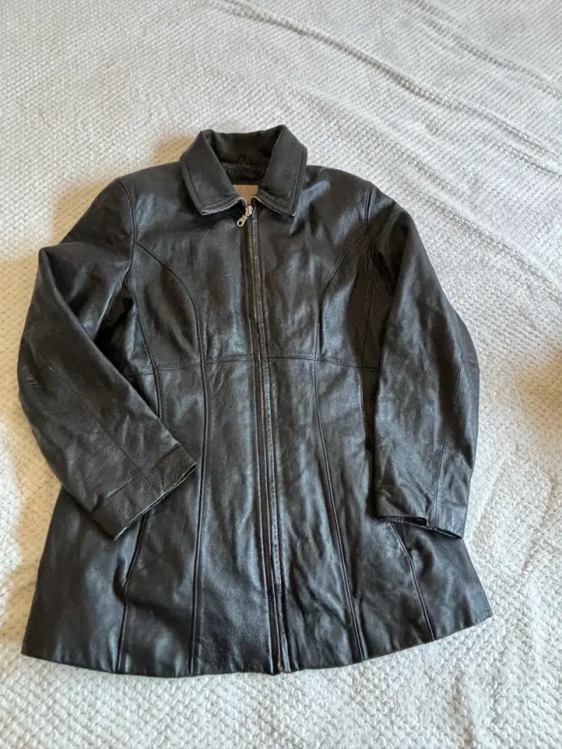 Chaqueta de cuero negro vintage - 2
