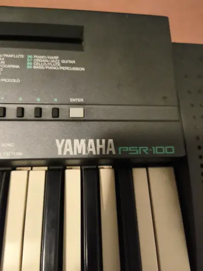 Teclado Yamaha PSR-100 - miniatura 2