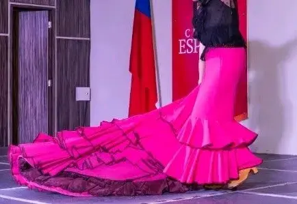 Vestido flamenco rosa vibrante