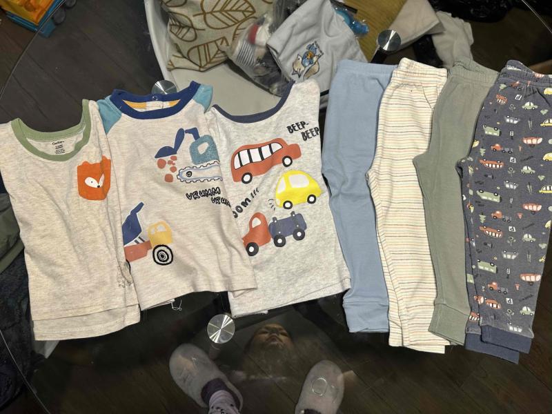 Ropa de niño variada - 5