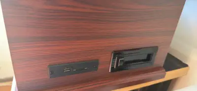 Tocadiscos vintage de madera - miniatura 4