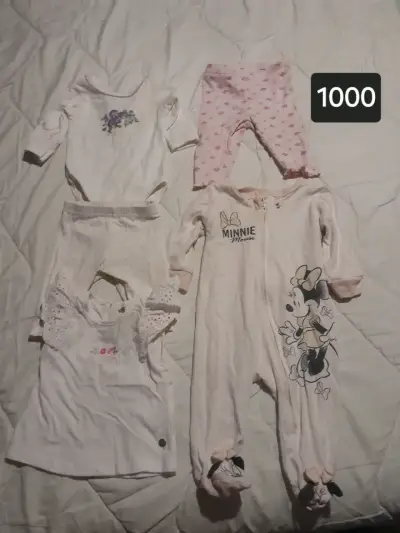 Conjunto ropa bebé floral y rosa - miniatura 3