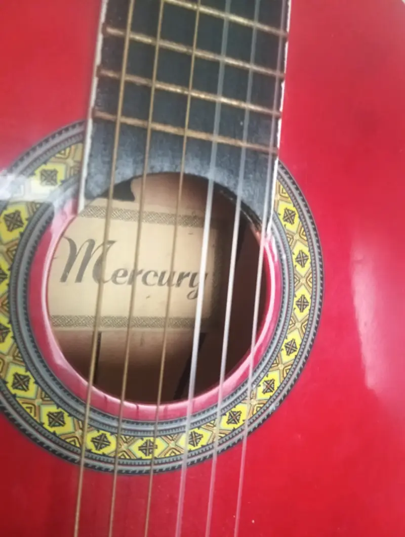 Guitarra acústica para niños - 2