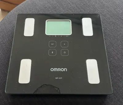 Balanza digital bioimpedancia Omron HBF-222T - miniatura 2