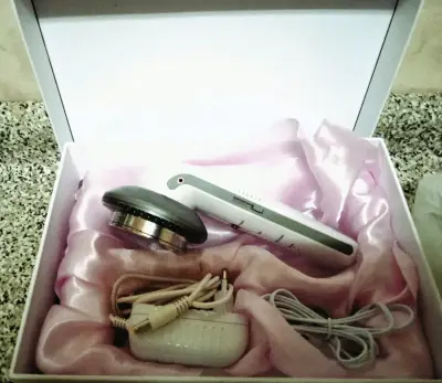 Máquina de belleza 3 en 1 SkinCare Options - miniatura 3