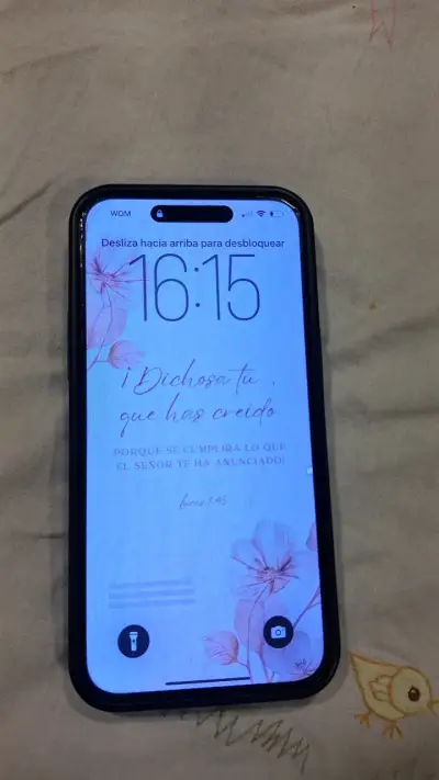 Smartphone moderno en buen estado - miniatura 1
