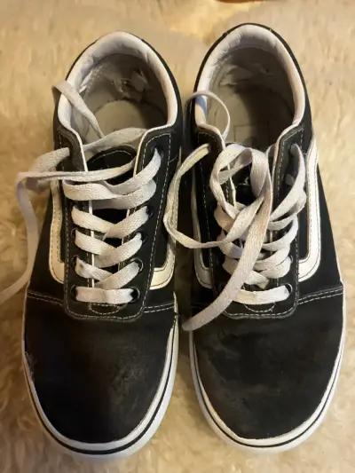 Zapatillas Vans negras casuales usadas - miniatura 1